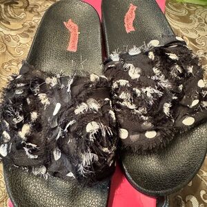 Betsey Johnson Black and White Textured Slide Sandals